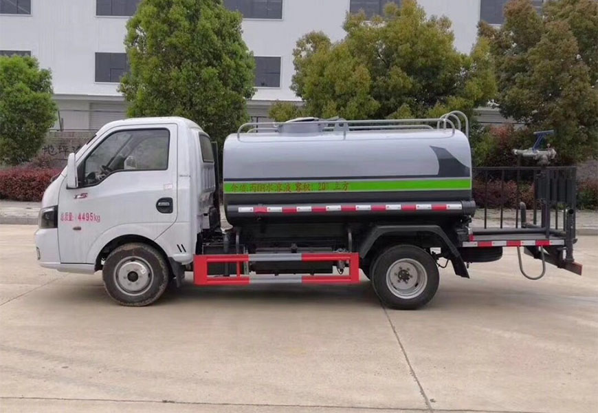 東風(fēng)途逸新款國(guó)六灑水車(chē)
